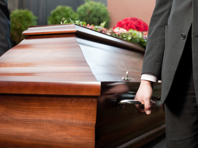 參加死於新冠肺炎親戚的葬禮後，一家17人集體感染 ...
