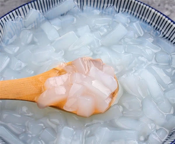奶茶裡的椰果是真的椰の果肉嗎？