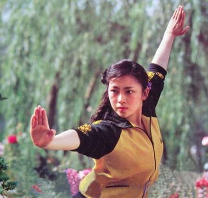 李連杰：20 億給利智，前妻卻住了 10 年地下室