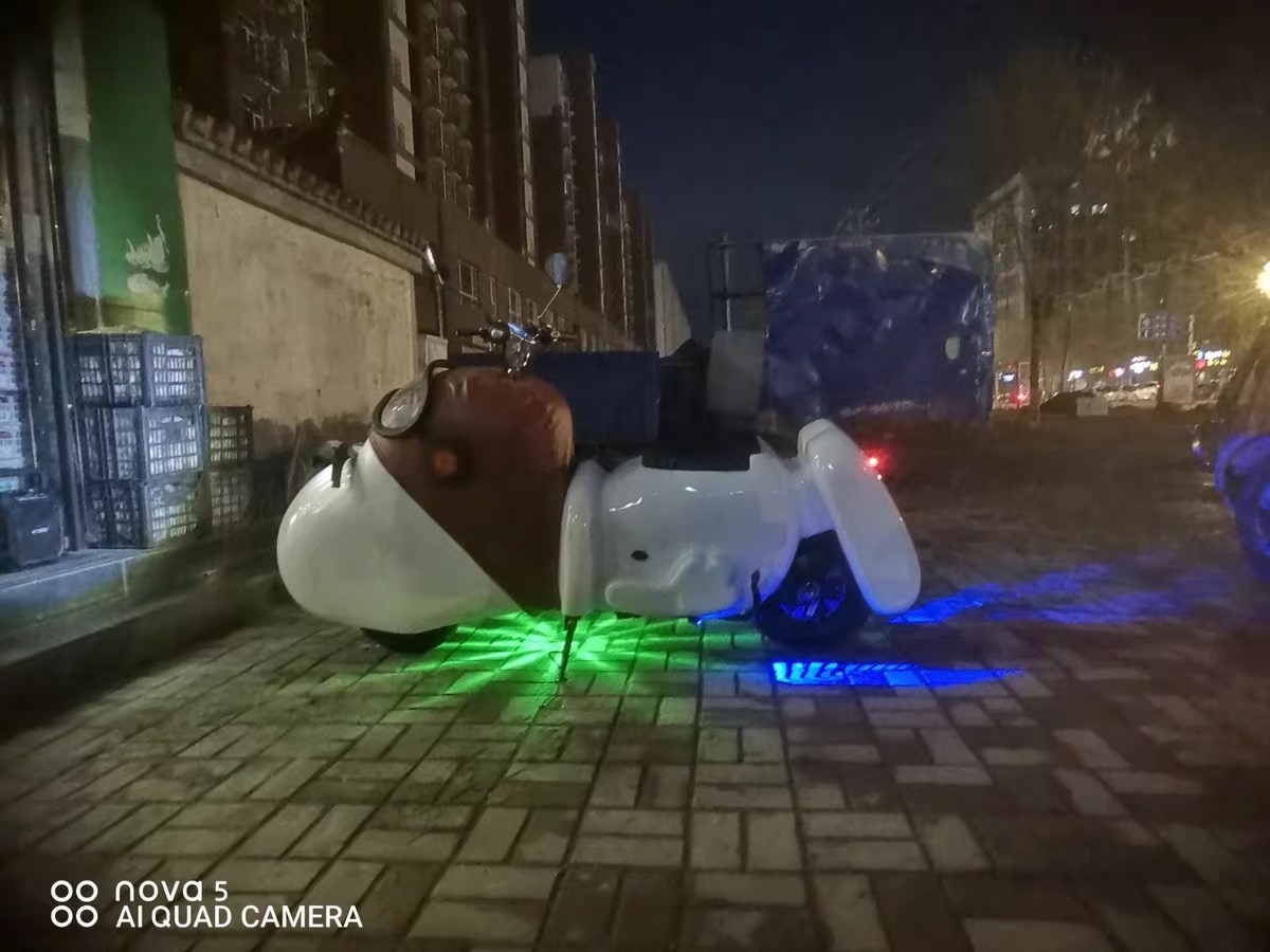 可愛到犯規的 Snoopy 電動車、行李箱，你見過嗎？