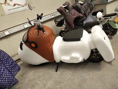 可愛到犯規的 Snoopy 電動車、行李箱，你見過嗎？