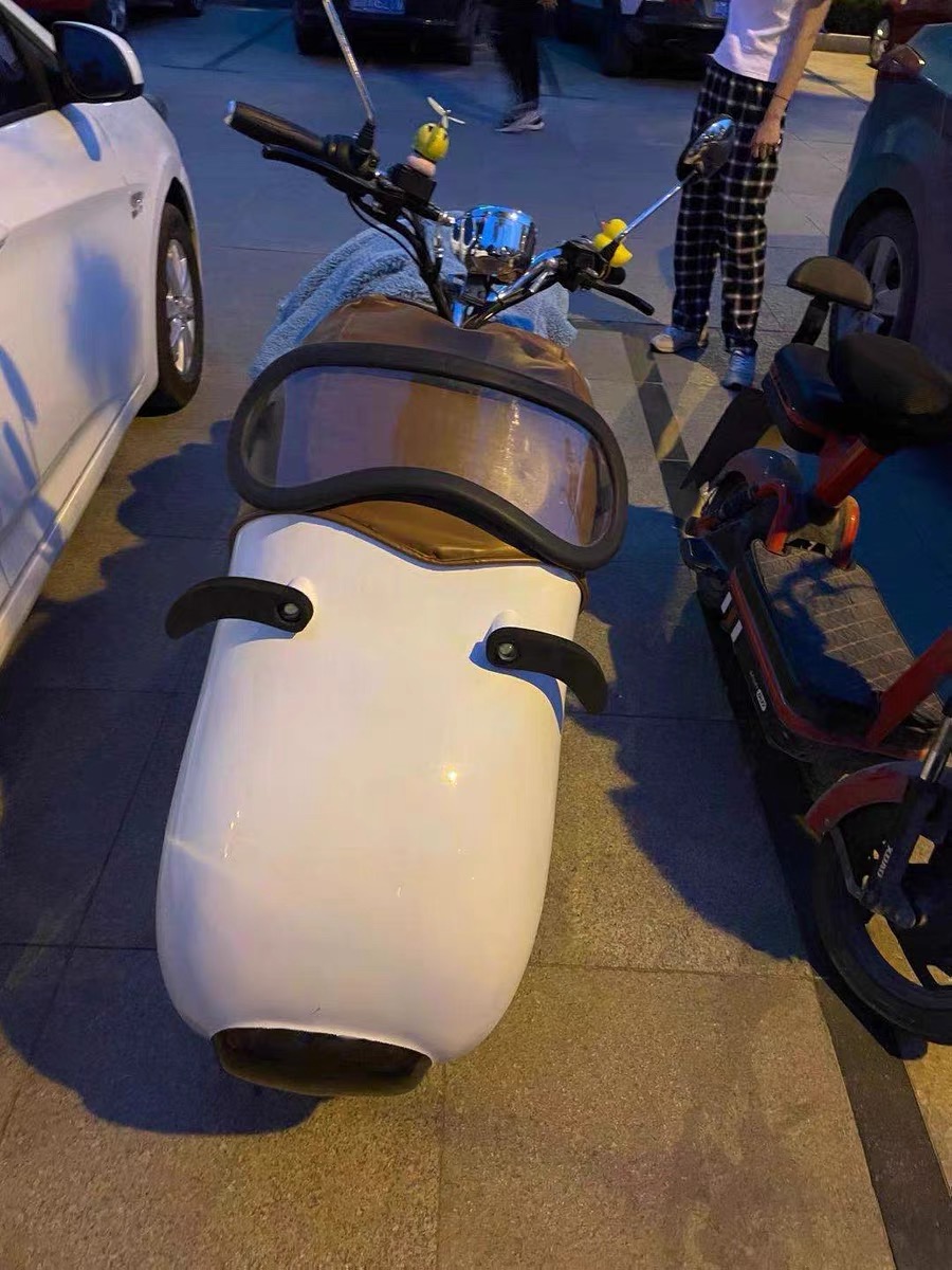 可愛到犯規的 Snoopy 電動車、行李箱，你見過嗎？
