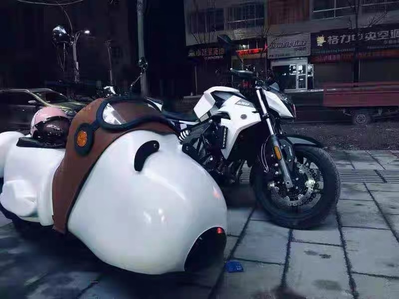 可愛到犯規的 Snoopy 電動車、行李箱，你見過嗎？