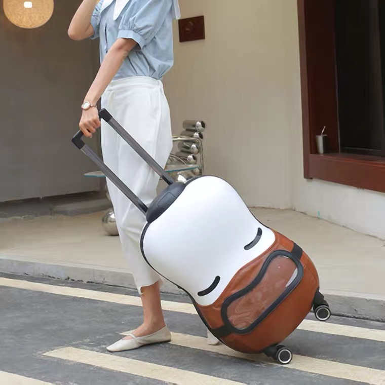 可愛到犯規的 Snoopy 電動車、行李箱，你見過嗎？