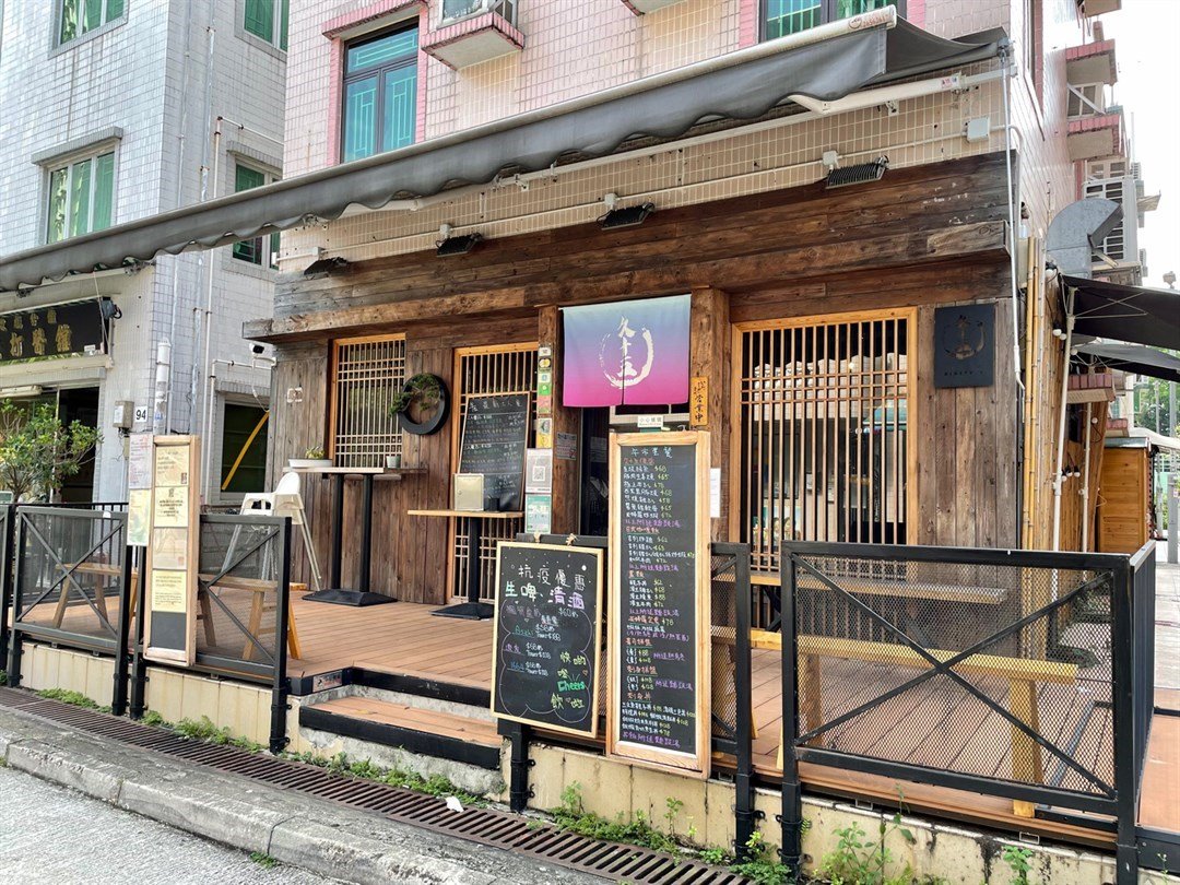 食生蠔食到有青蟲 職員都話百年一遇