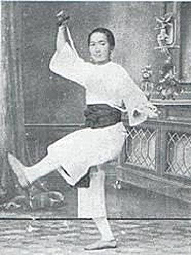 李連杰扮黃飛鴻 很多人見過 本人你見過嗎？
