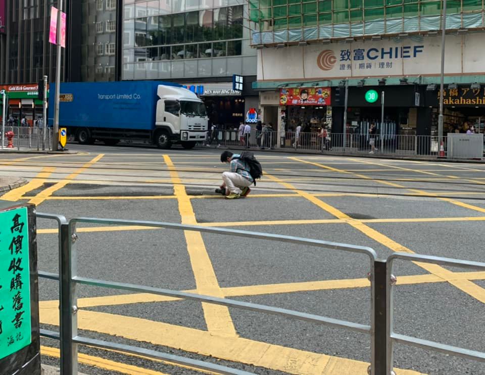 巴膠危險影巴士