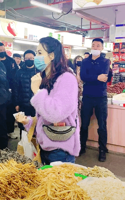 張柏芝「凸肚照」疑懷第四胎