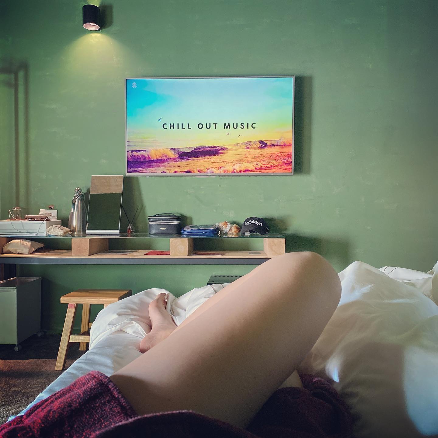女星半夜突PO床上運動影片