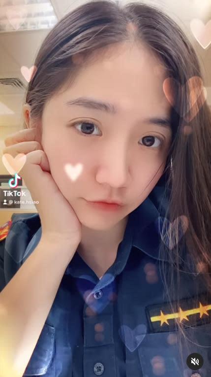 女警火辣鋼管舞瘋傳