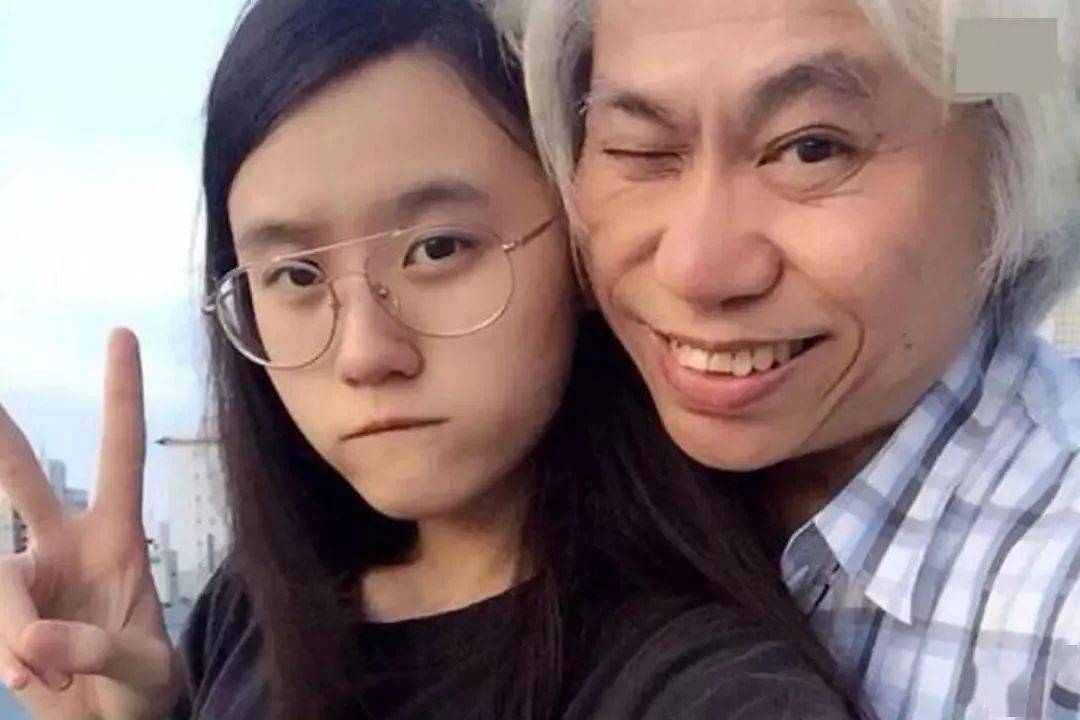 相差40歲爺孫戀，相愛10年，今日傳出噩耗