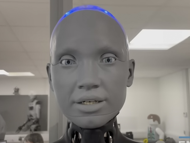 當 ChatGPT AI 結合機器人