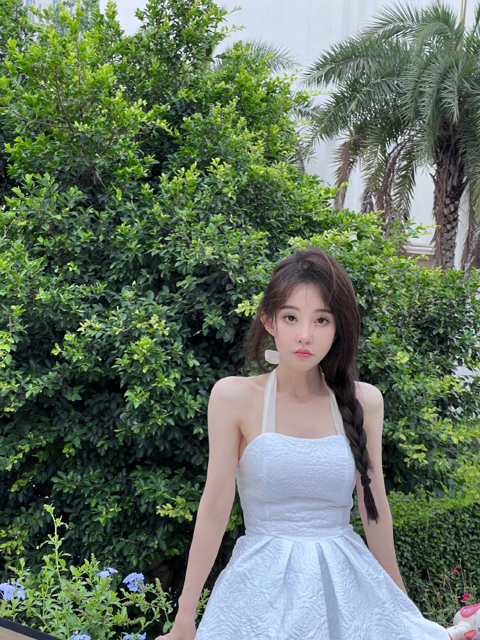 馮提莫驚爆罹 甲狀腺癌末期