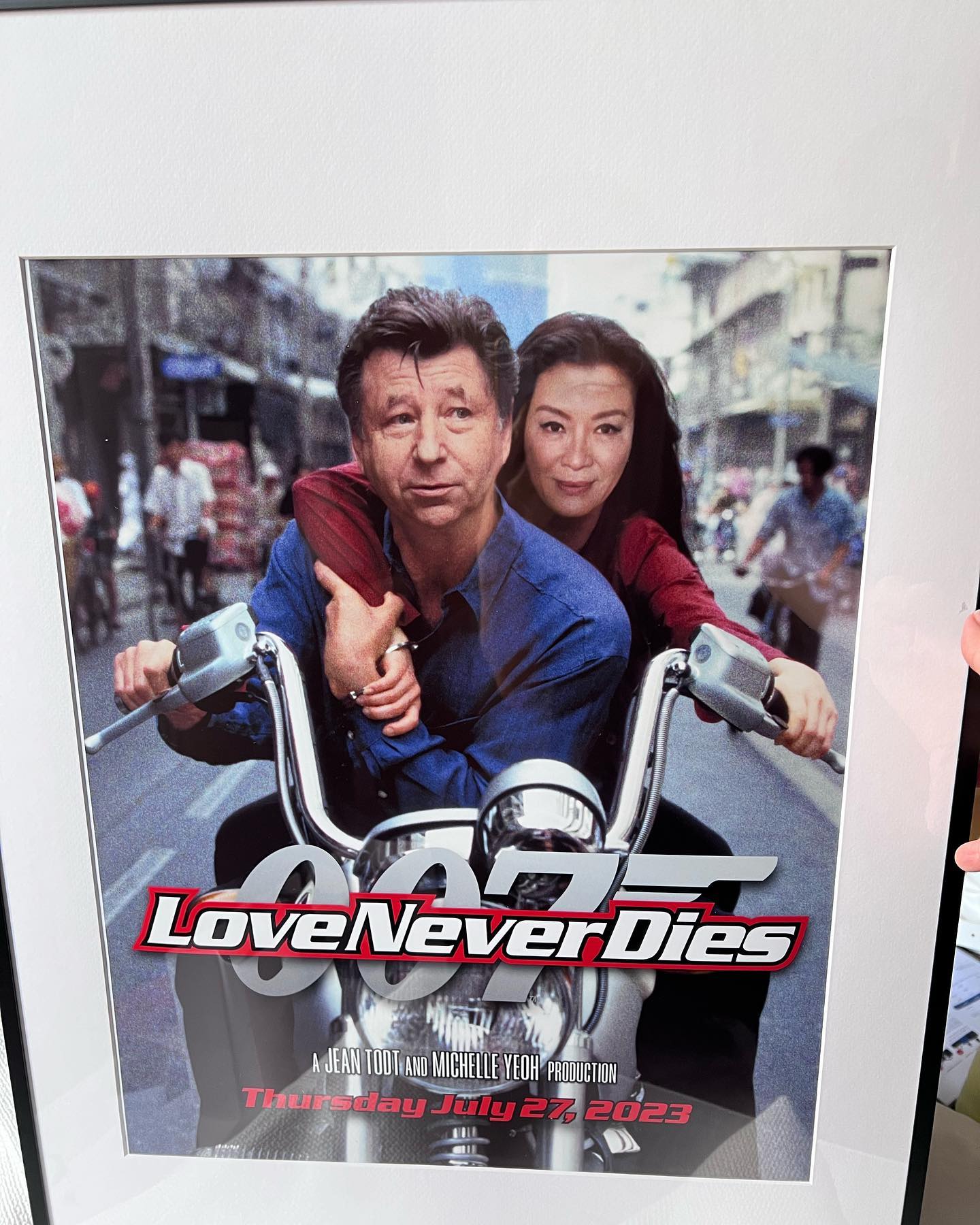19 年愛情長跑 60 歲楊紫瓊結婚了