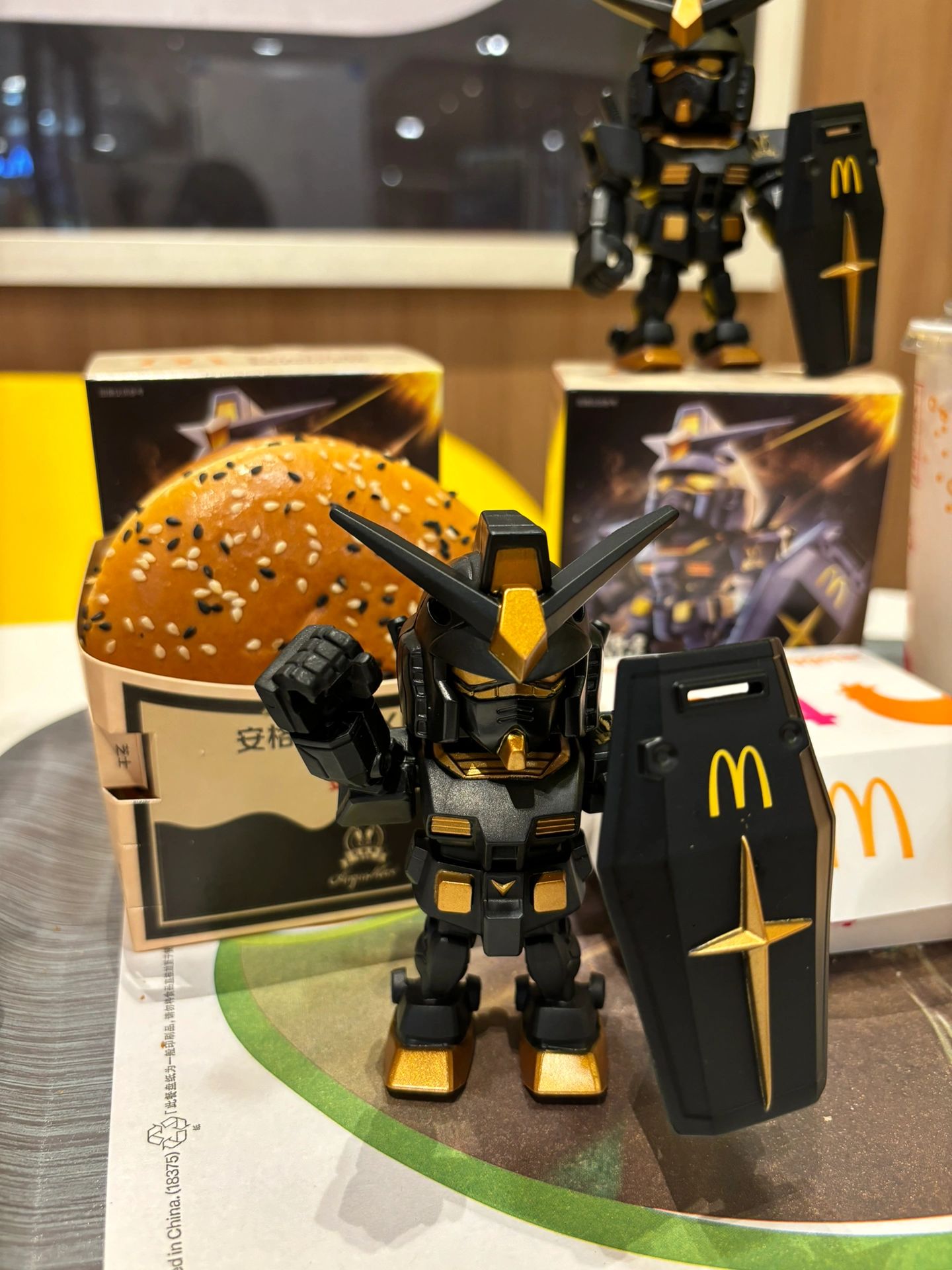 麥當勞 Crossover 高達