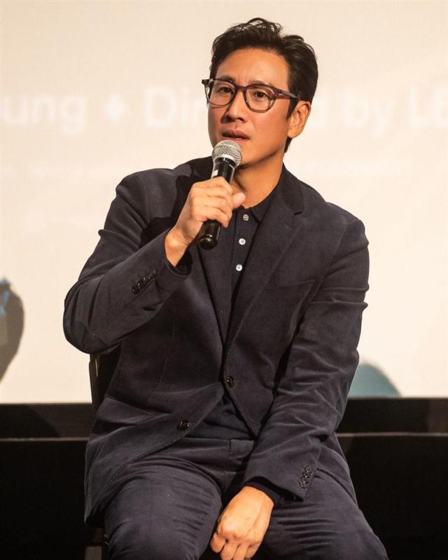 又一明星，燒炭自殺亡