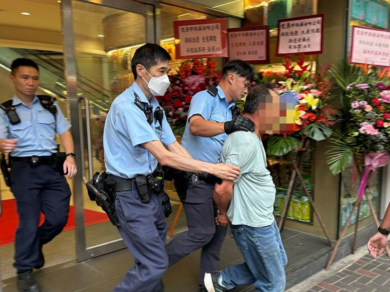 牛頭角老色魔非禮 6 歲女童 牛頭角老色魔非禮 6 歲女童