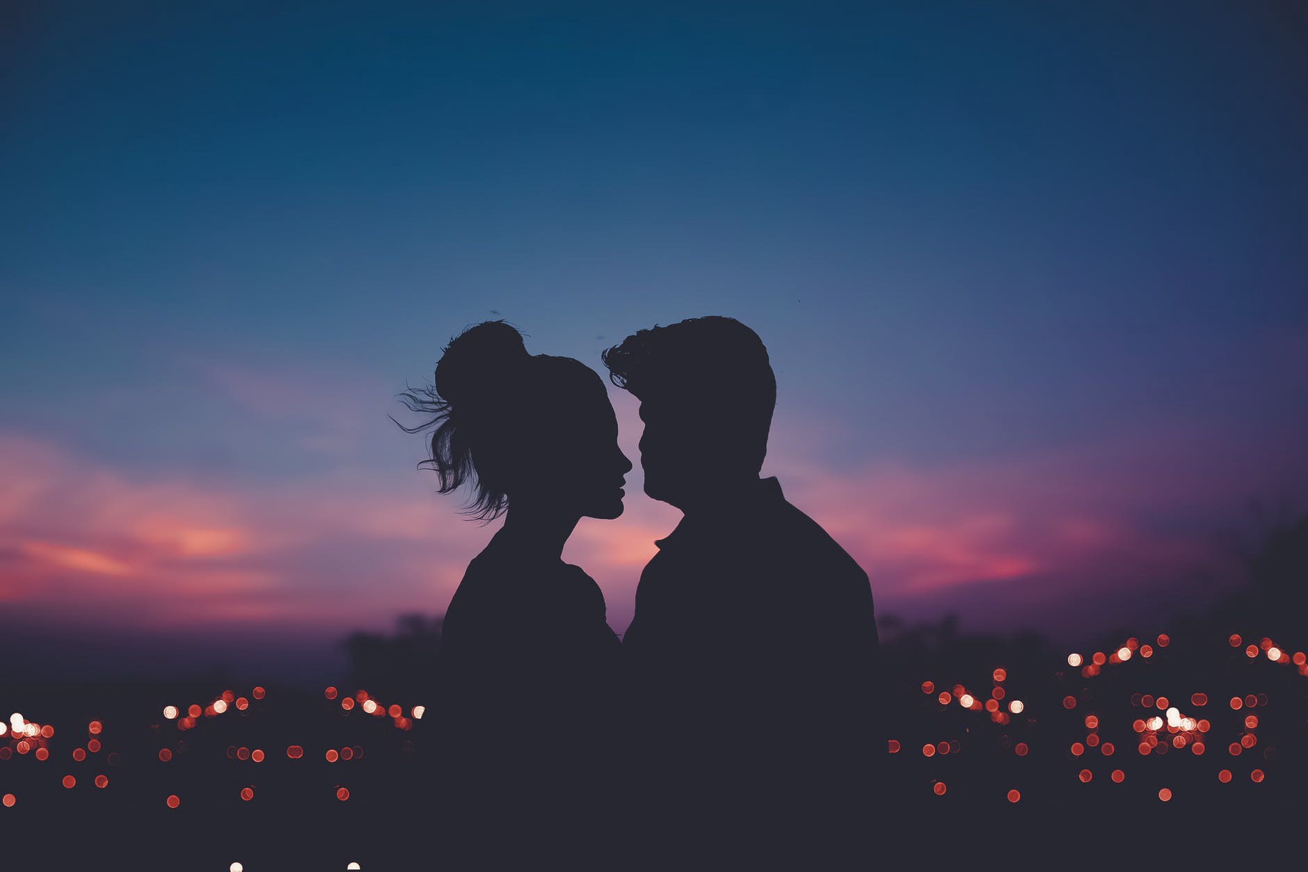 女人再愛一個男人，也要堅持 3 個底線，不然他會看不起你