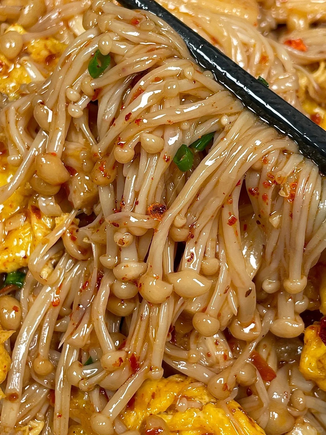 金針菇炒蛋：一口就讓人想開店的家常美味