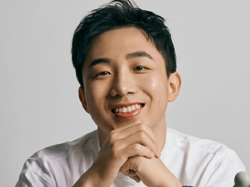 POP MART 創始人 成河南新首富 POP MART 創始人 成河南新首富